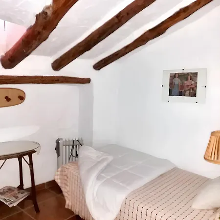 Spacious Comfortable House In With Balcony